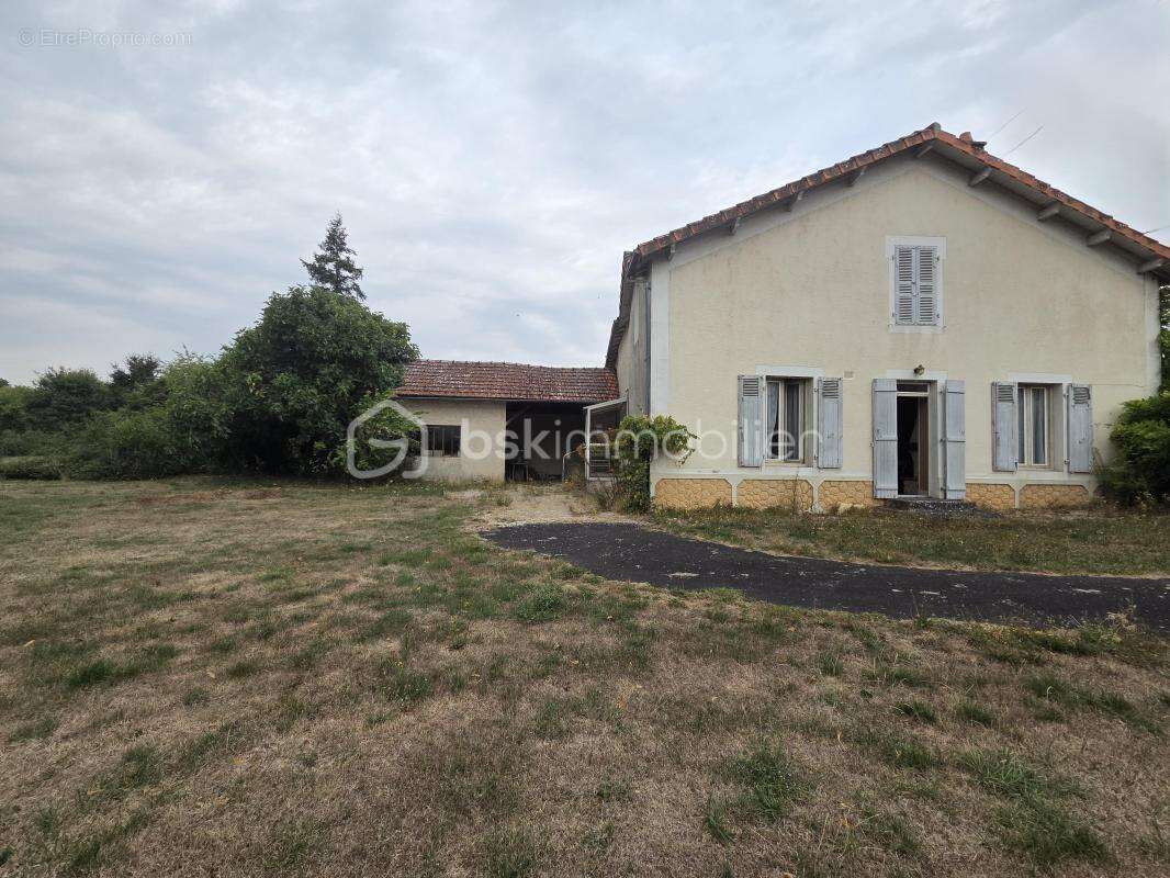 Maison à LIMALONGES