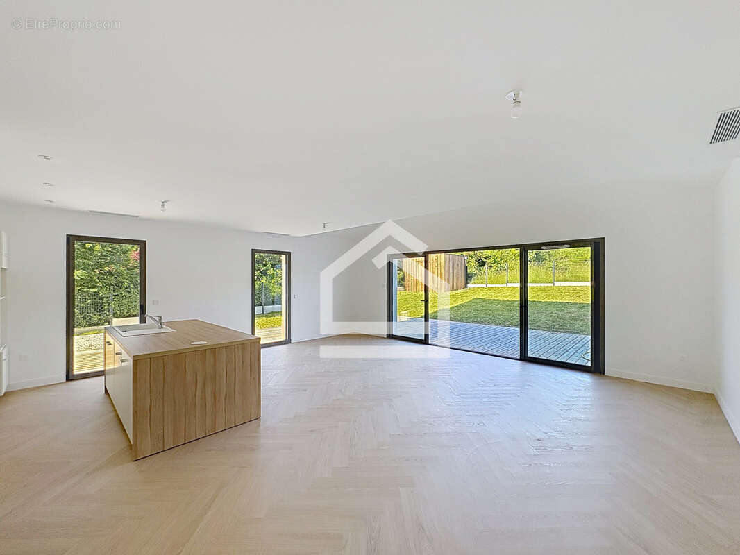 Maison à ARTIGUES-PRES-BORDEAUX