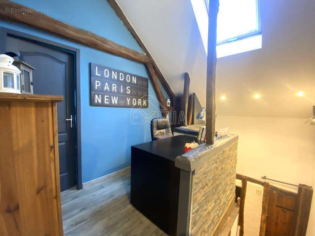 Maison à FRENEUSE