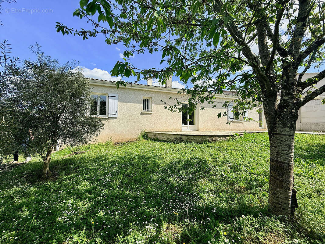 Maison Magnac Sur Touvre 6 pièce(s) 132 m2 - photo 16