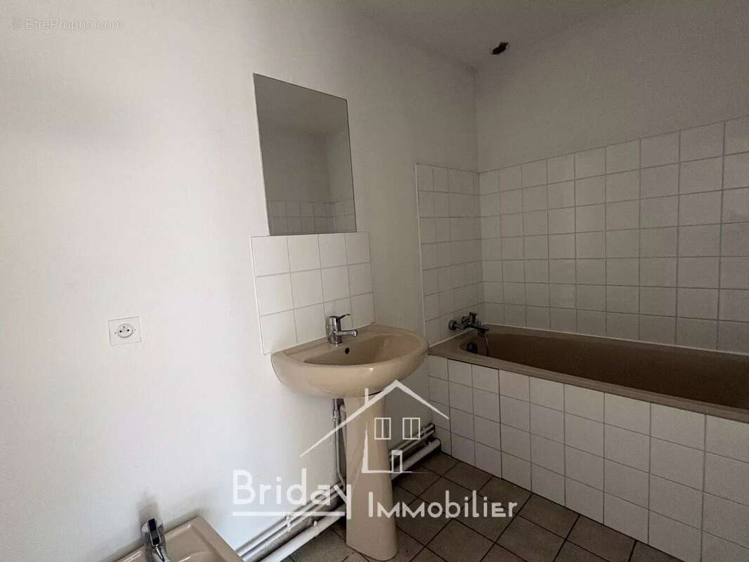 Appartement à SAINT-SYMPHORIEN-D'OZON