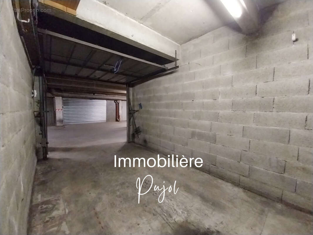 Parking à MARSEILLE-10E