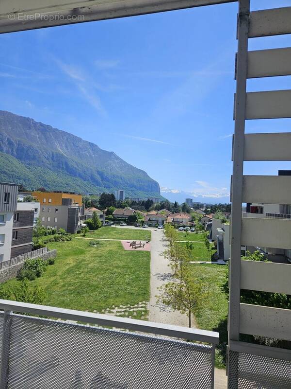 Appartement à SAINT-EGREVE