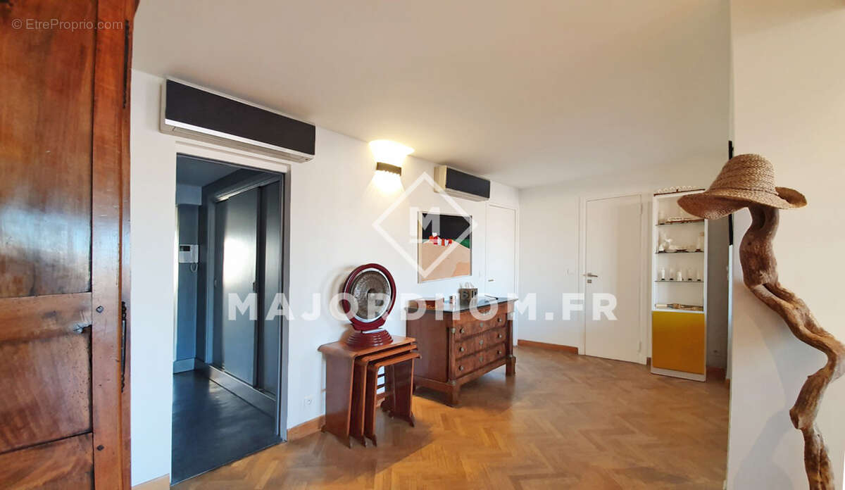 Appartement à MARSEILLE-6E
