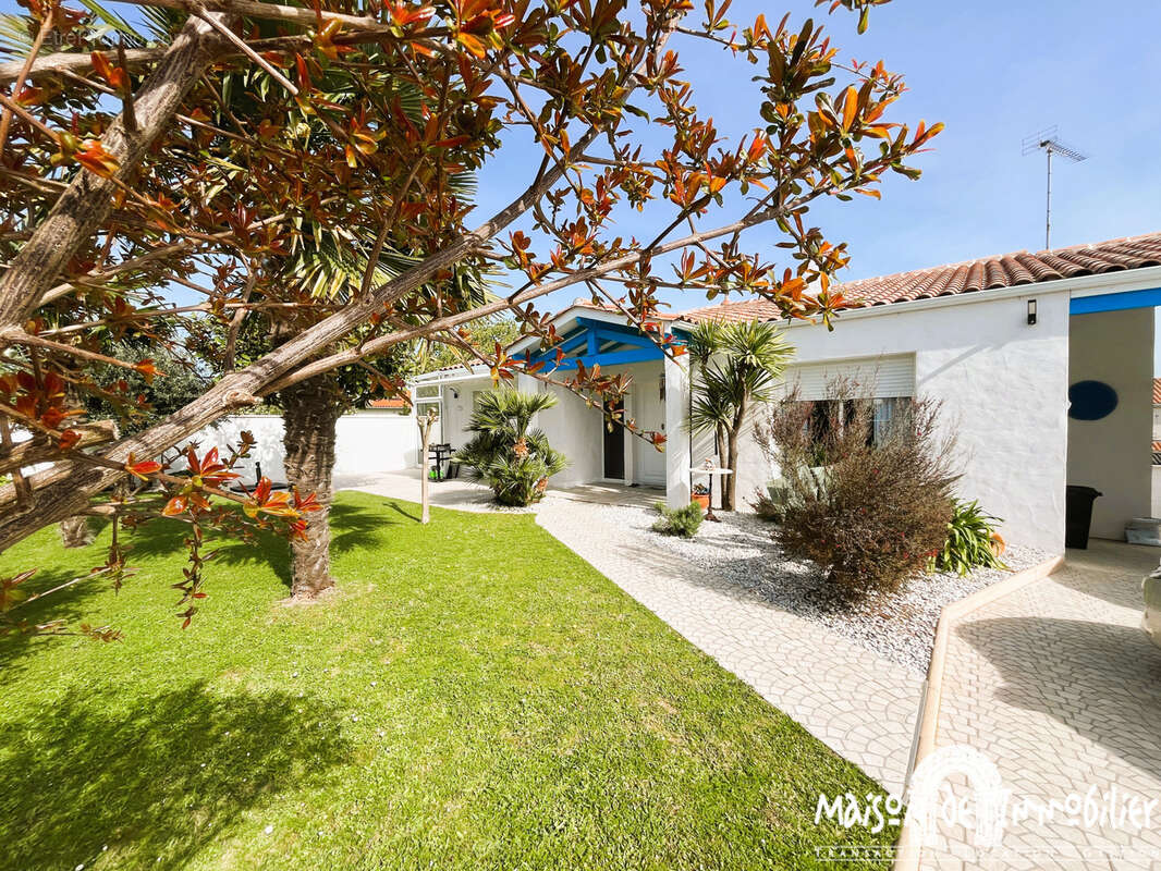 Villa 5 pieces - sud royan - jardin - veranda - carport - photo 2