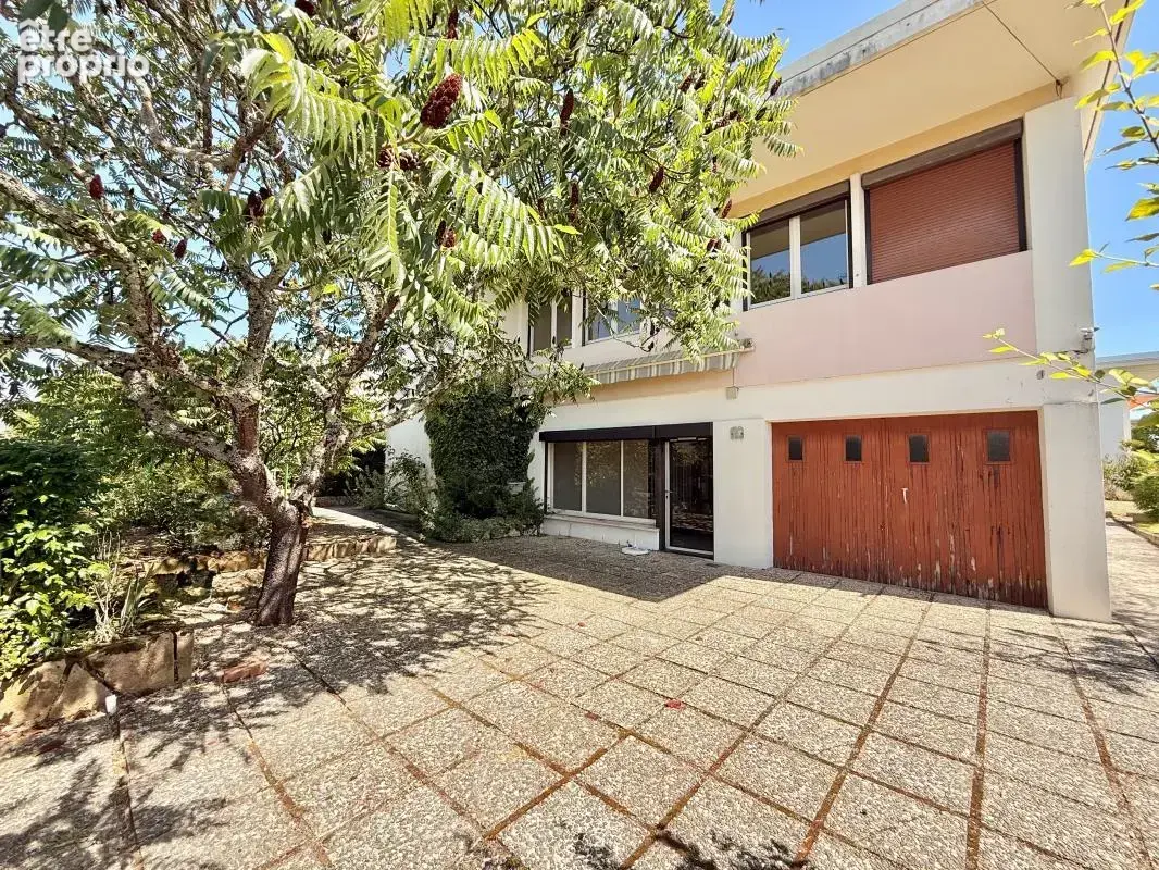 Maison à GENLIS