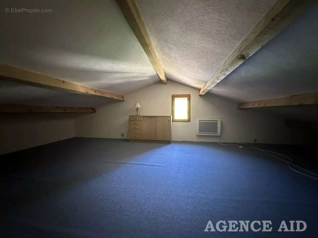 Maison à CUGES-LES-PINS