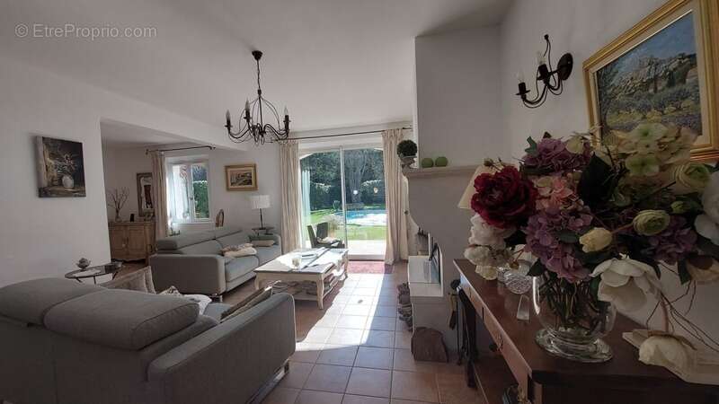 Maison à CABANNES
