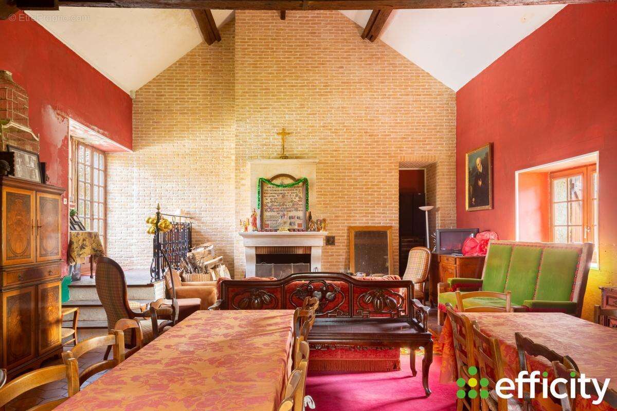 Maison à BRIIS-SOUS-FORGES