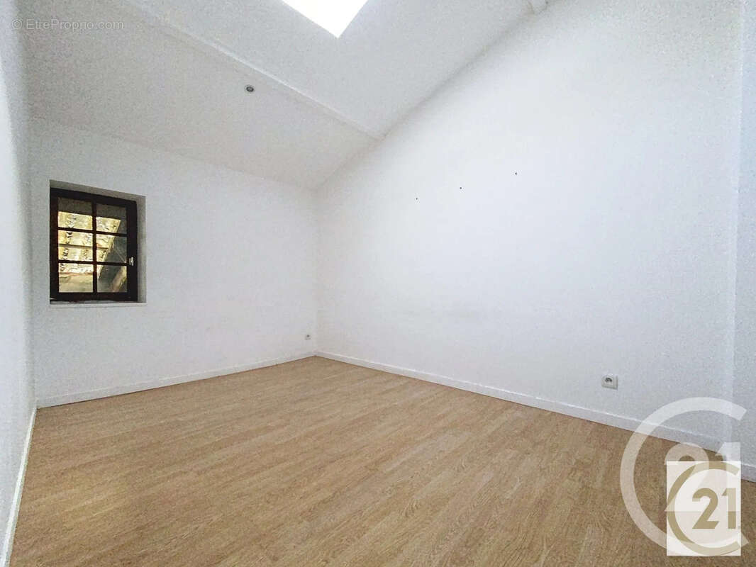 Appartement à VILLENOUVELLE