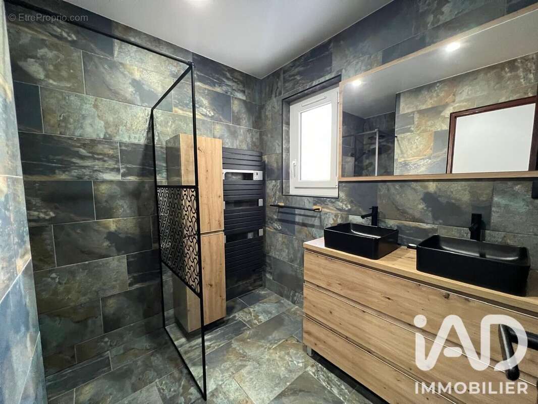 Photo 9 - Appartement à SAINT-CEZAIRE-SUR-SIAGNE