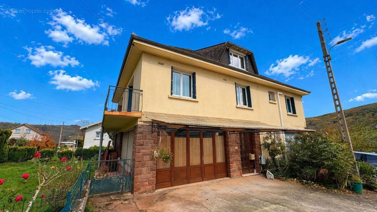 Maison à SAINT-CHRISTOPHE-VALLON