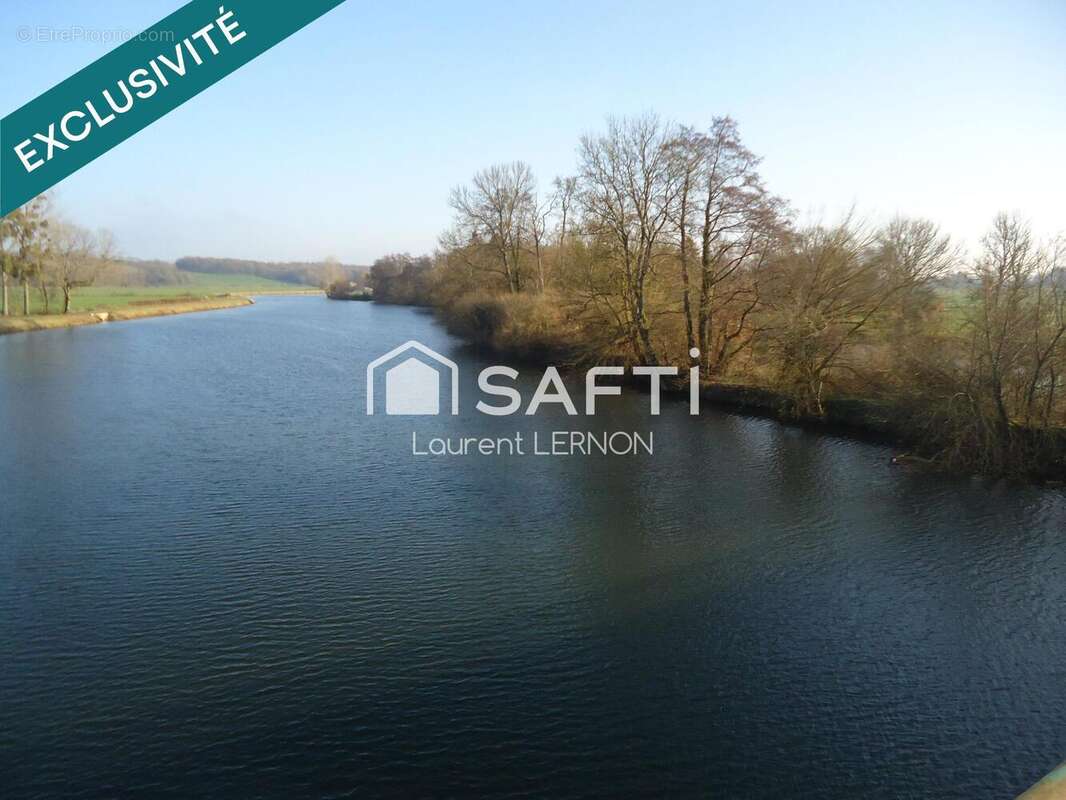 Maison 253 m² à Scey-Sur-Saone-Et-Saint-Albin  - photo 6