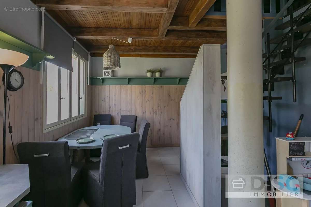 Maison à MONTFERMIER