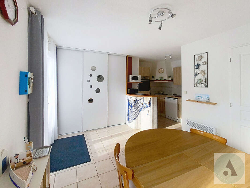 Appartement à COLLEVILLE-MONTGOMERY