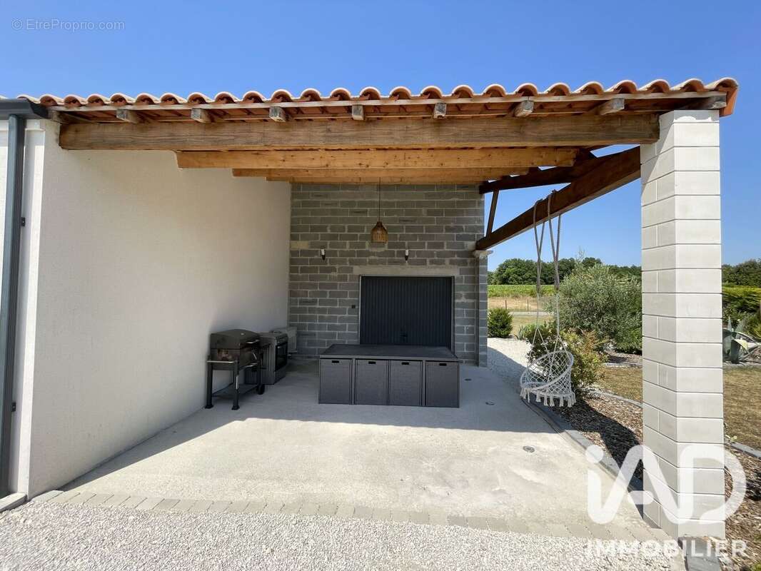 Maison 102 m² à Germignac  - photo 7