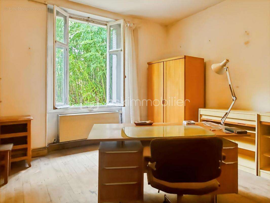 Maison à MAIRE-LEVESCAULT