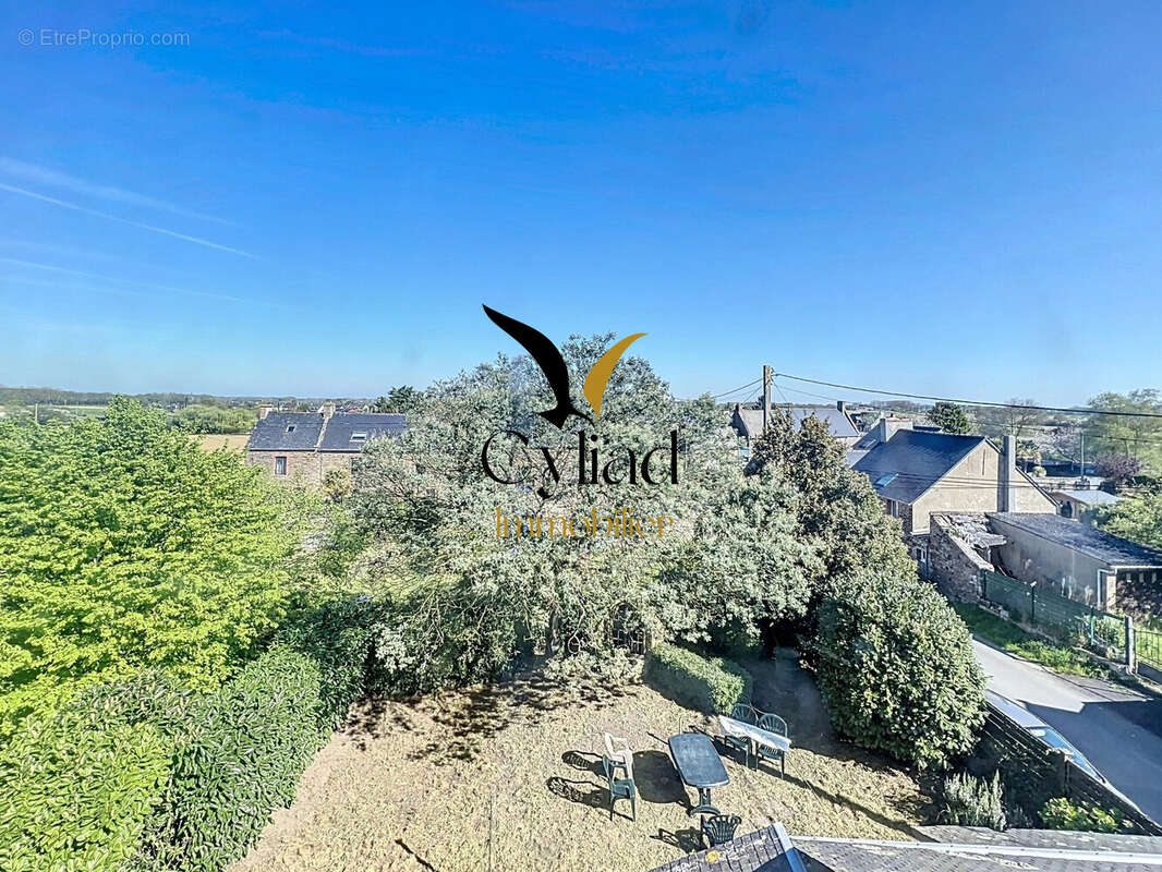 Maison à SAINT-MELOIR-DES-ONDES