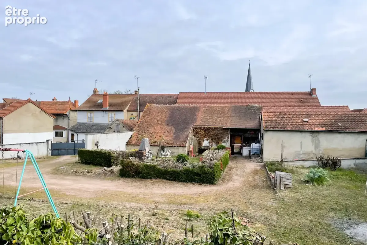 Grande maison de bourg avec nombreuses dépendances   Idéal investisseurs - photo 17