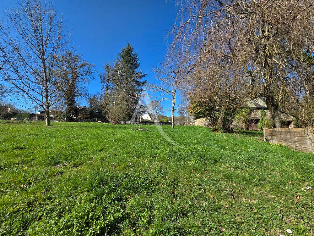Maison à BAINS-SUR-OUST