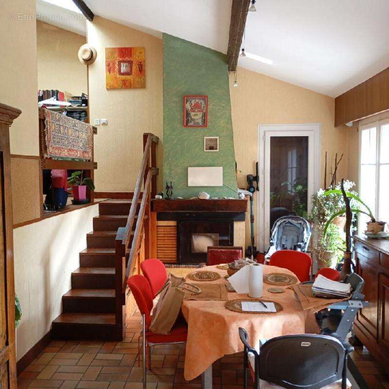 Maison à VERNEUIL-SUR-VIENNE