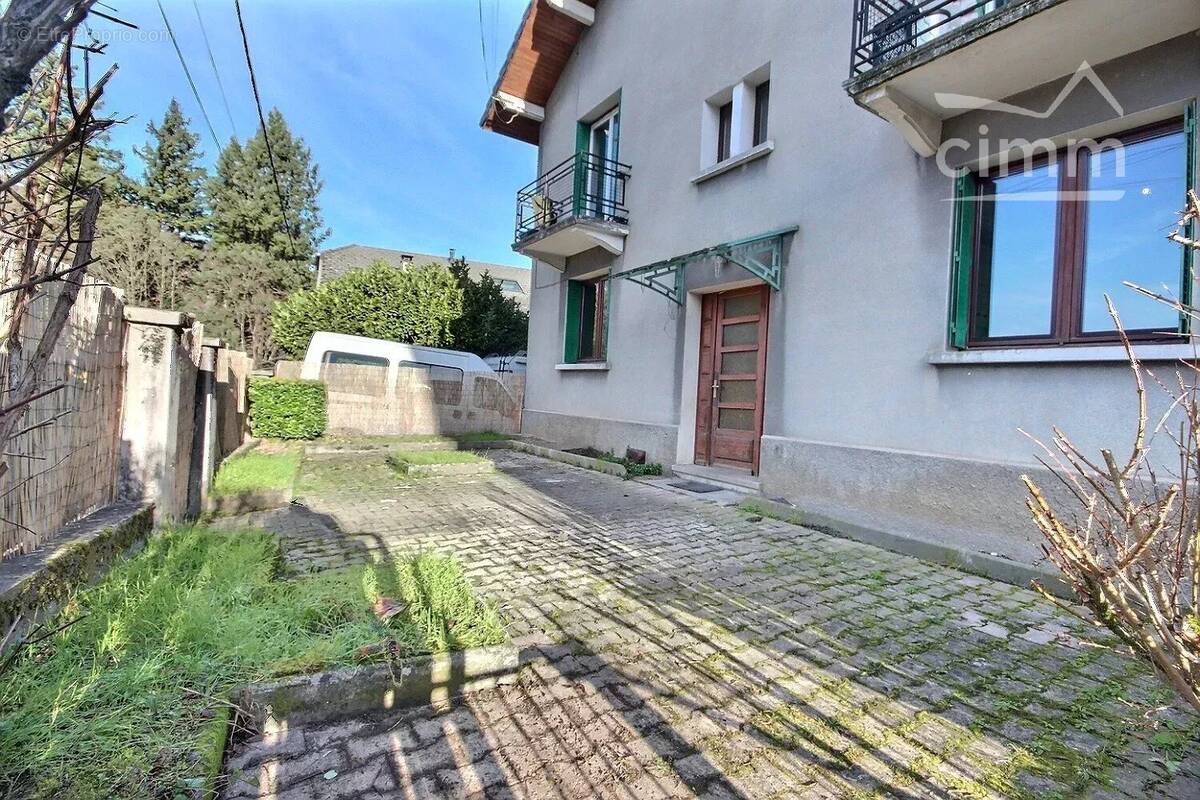 Appartement à LA ROCHETTE