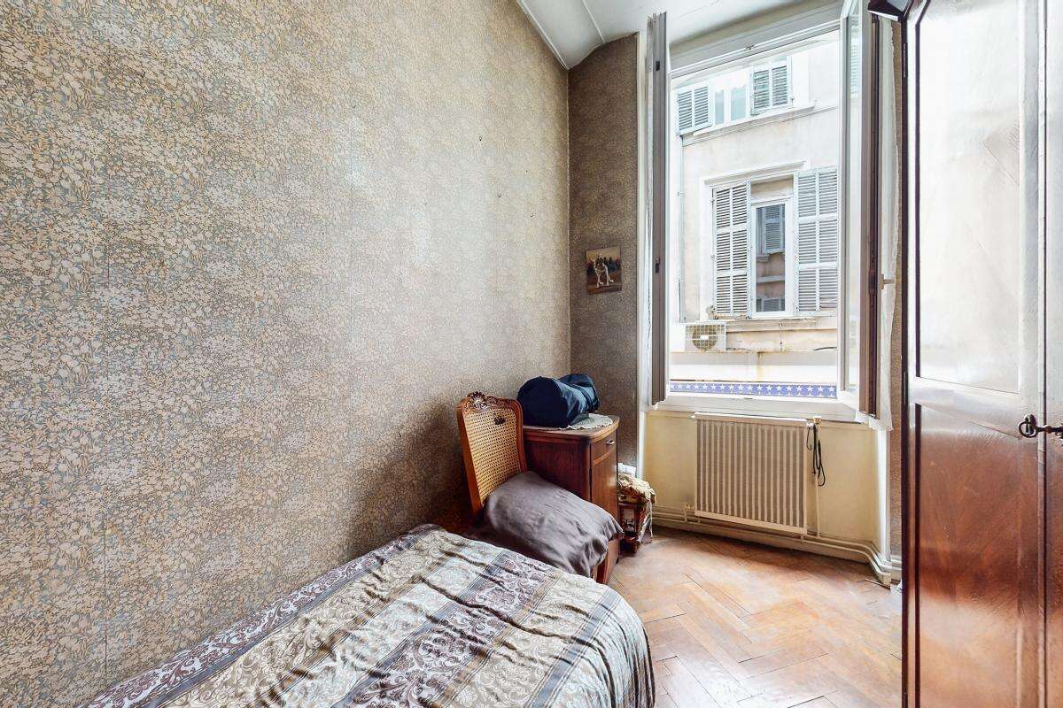 Appartement à MARSEILLE-1E