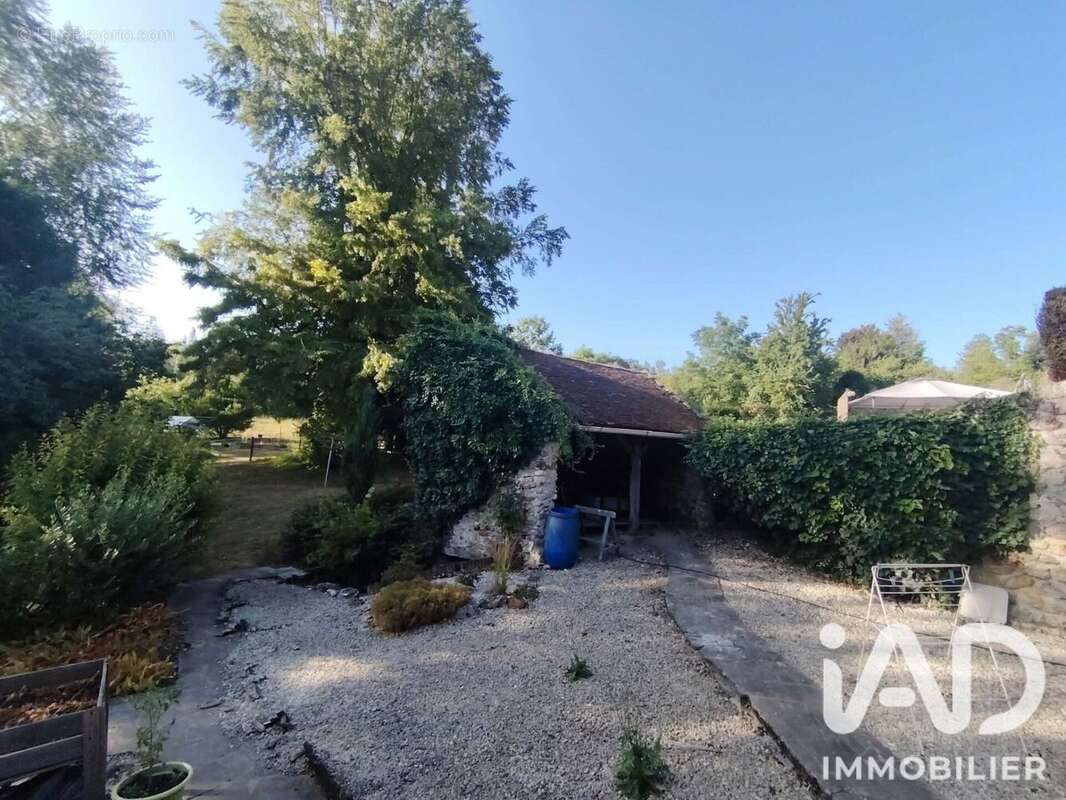 Maison 111 m² à Courthiezy  - photo 4