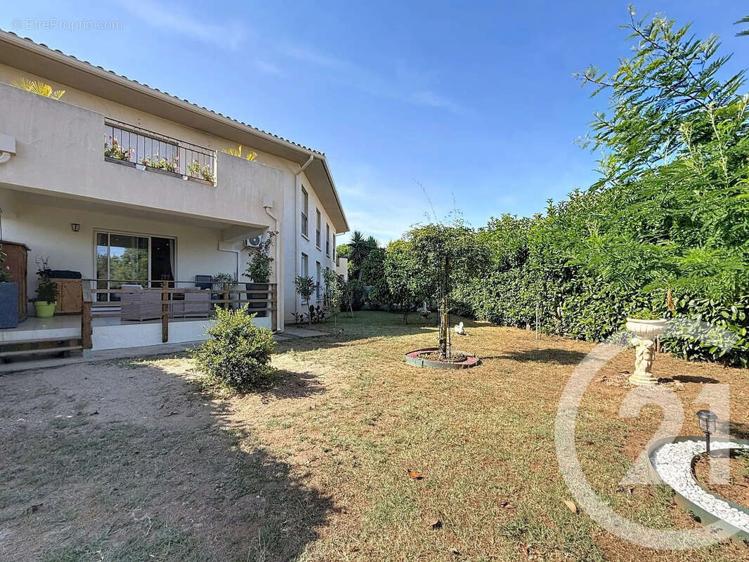 Appartement 79 m² à Santa-Lucia-Di-Moriani  - photo 9
