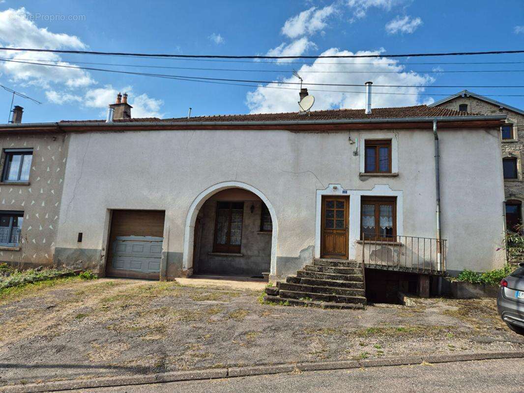 Maison à SELLES