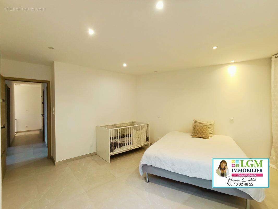 Maison à LA CALMETTE