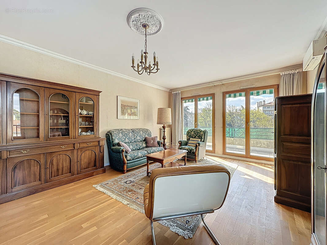 Appartement à LYON-5E