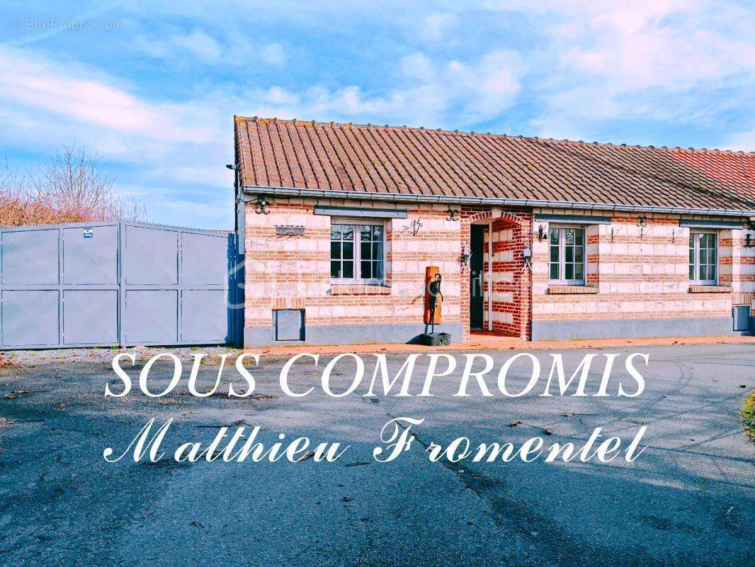 Maison à SANTES