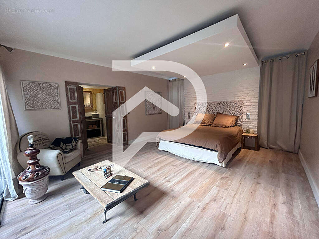 Maison à AIGUES-MORTES