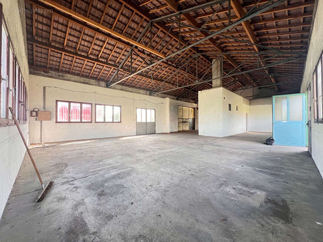 Commerce à CHANTEHEUX