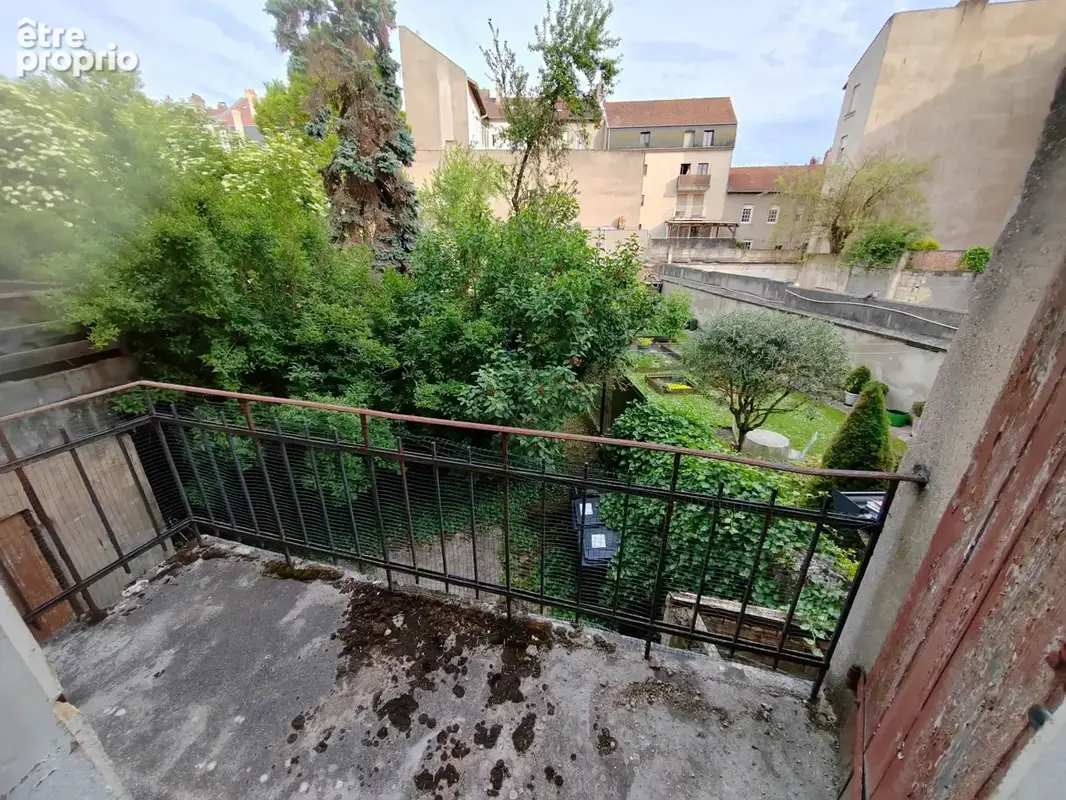 F2 avec balcon 44 m2 à rénover - photo 6