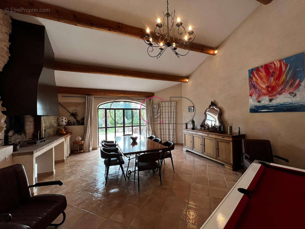 Maison à COUDOUX