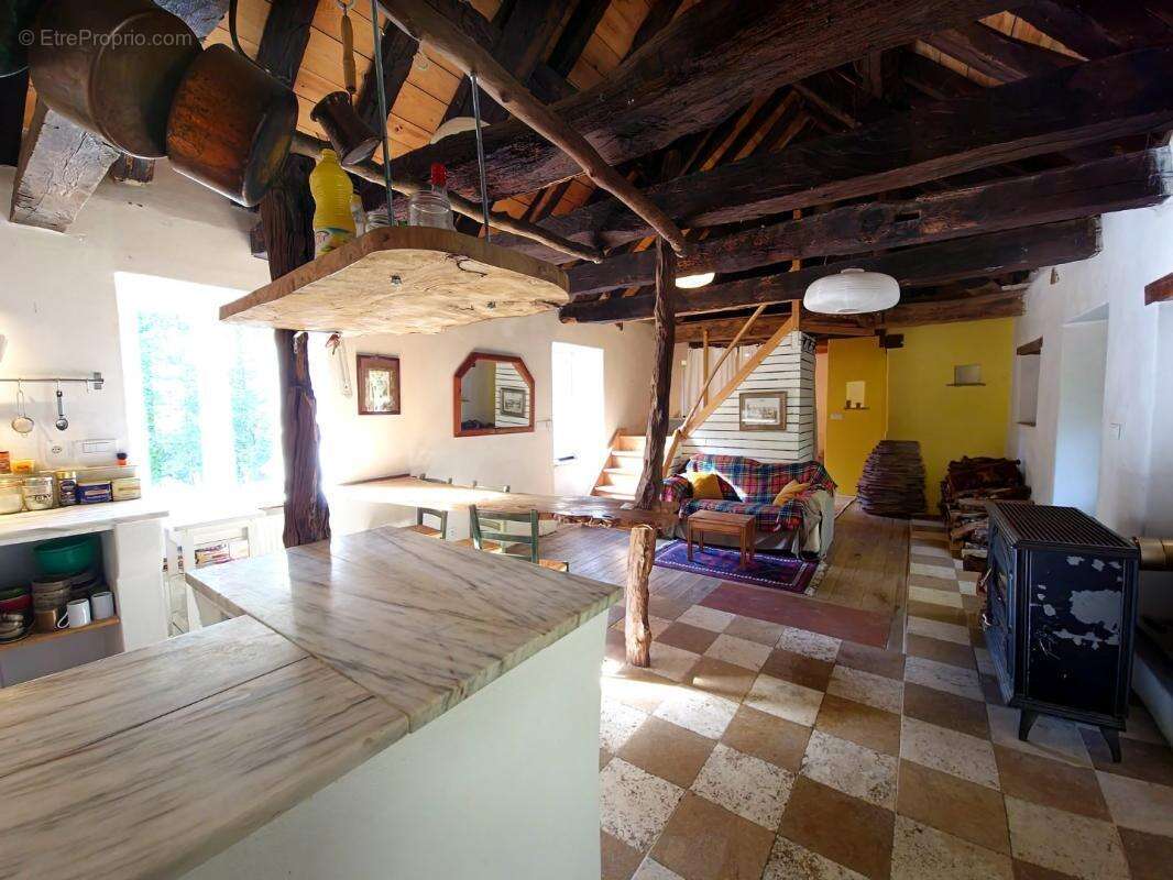 Maison à CAYLUS