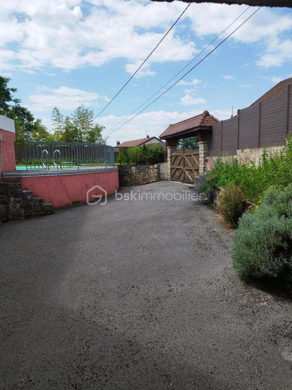 Maison à CLAIRVAUX-LES-LACS