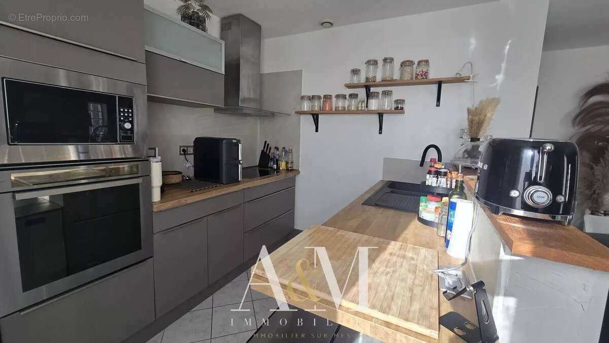 Appartement à BEAULIEU