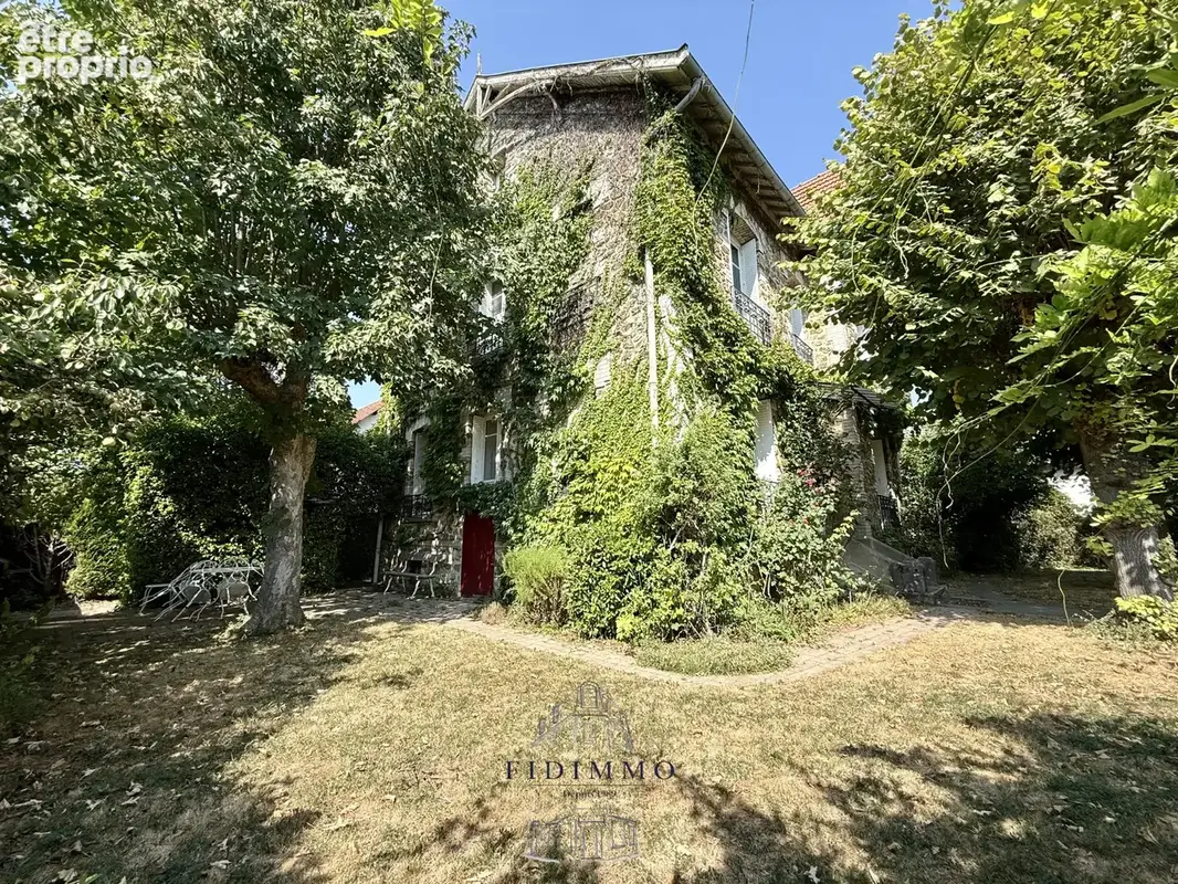 4219 - Magnifique Meulière en plein centre-ville - photo 18
