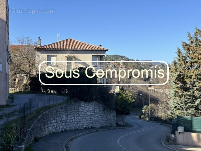 Appartement à AUBENAS