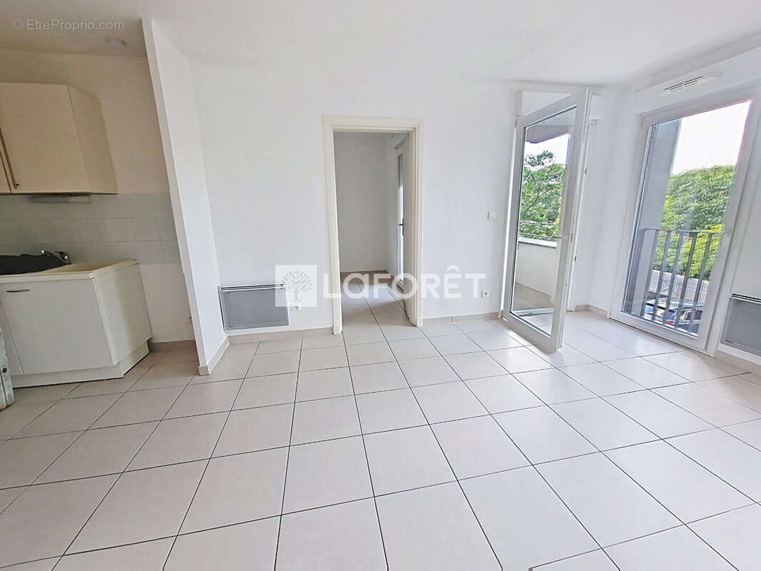 Appartement à JUVIGNAC
