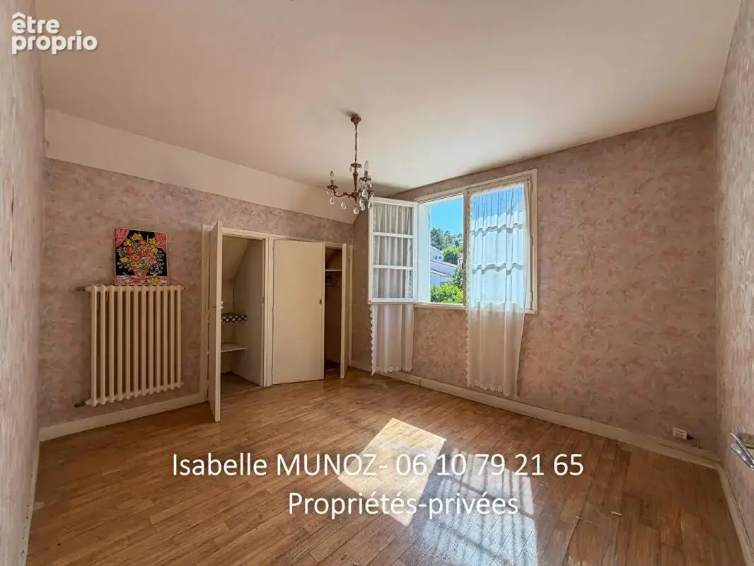 Perignat Les Sarlieve : Maison F4 avec jardin, terrasse et près de 90 m² de dépendances - photo 9