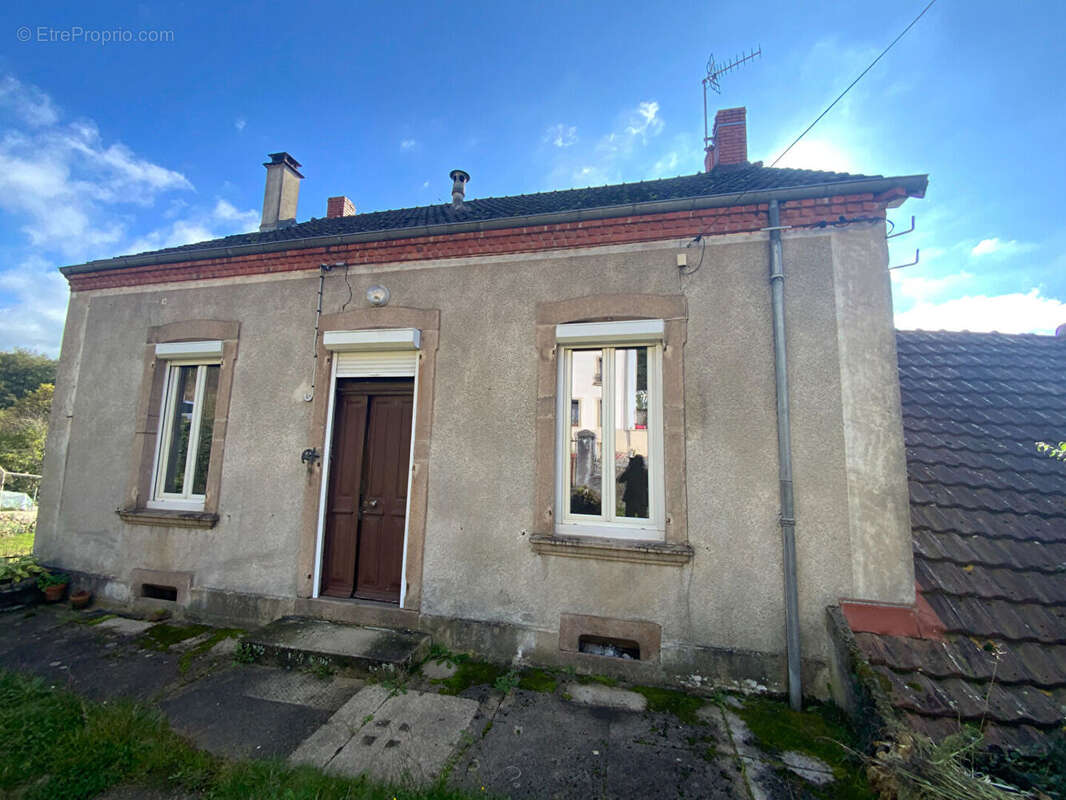 Maison à SAINT-SERNIN-DU-BOIS