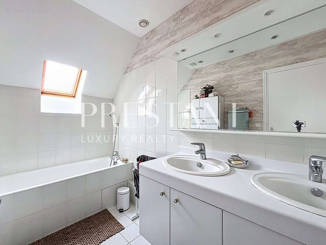 Maison à LE CHESNAY