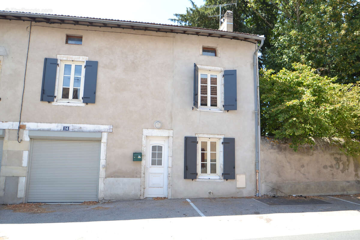 EFFIAT, axe Vichy-RIOM, maison T3 - photo 2