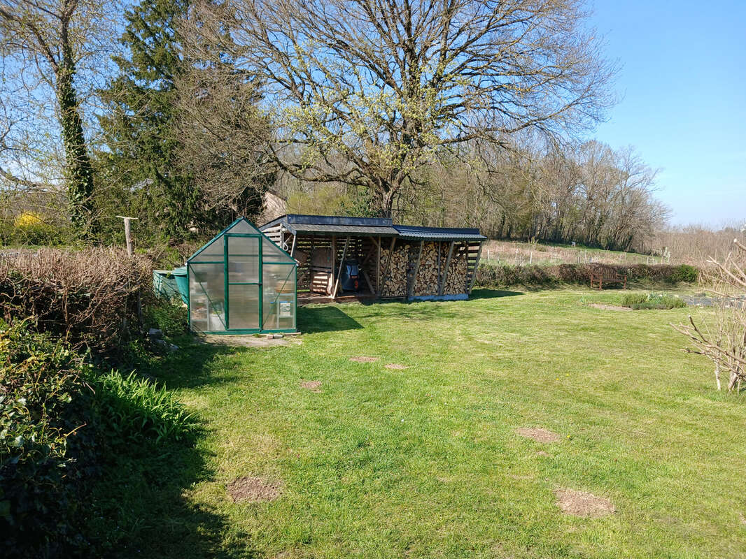 En exclusivité, un ensemble de deux maisons, une habitable de suite et l'autre à améliorer, jardin avec belle - photo 25