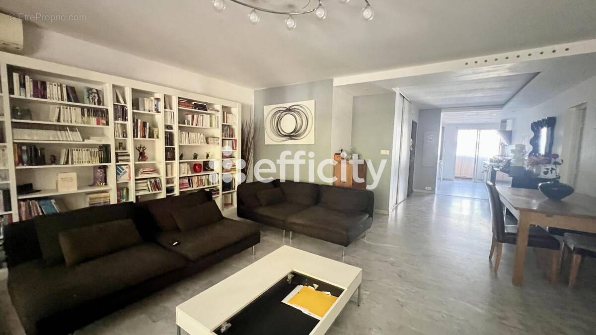 Appartement à MARSEILLE-8E