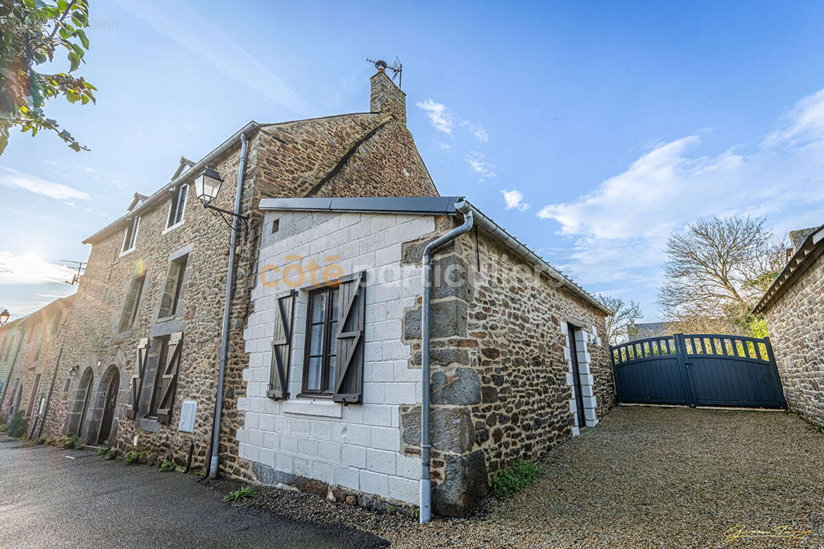 Demeure de caractère au coeur de La Ville-ès-Nonais - photo 2